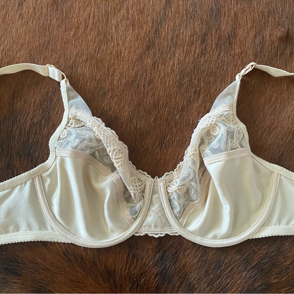 WACOAL UNDERWIRE BRA - Picture 4 of 6